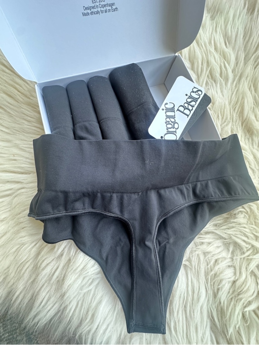 Organic Basics NWT Smooth Thong-5 pack